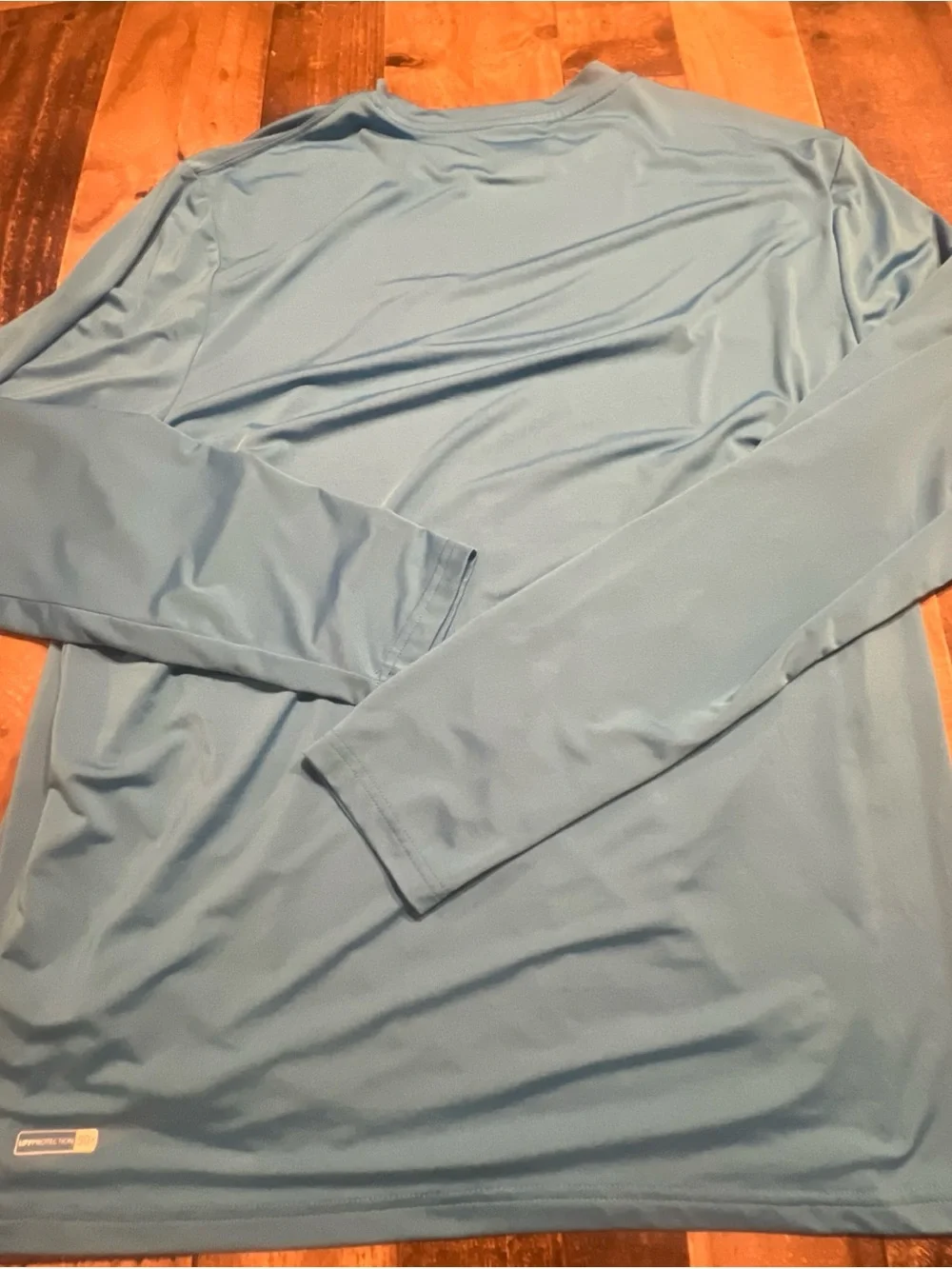 Quiksilver Men's Long-Sleeve Rash Guard - Light Blue